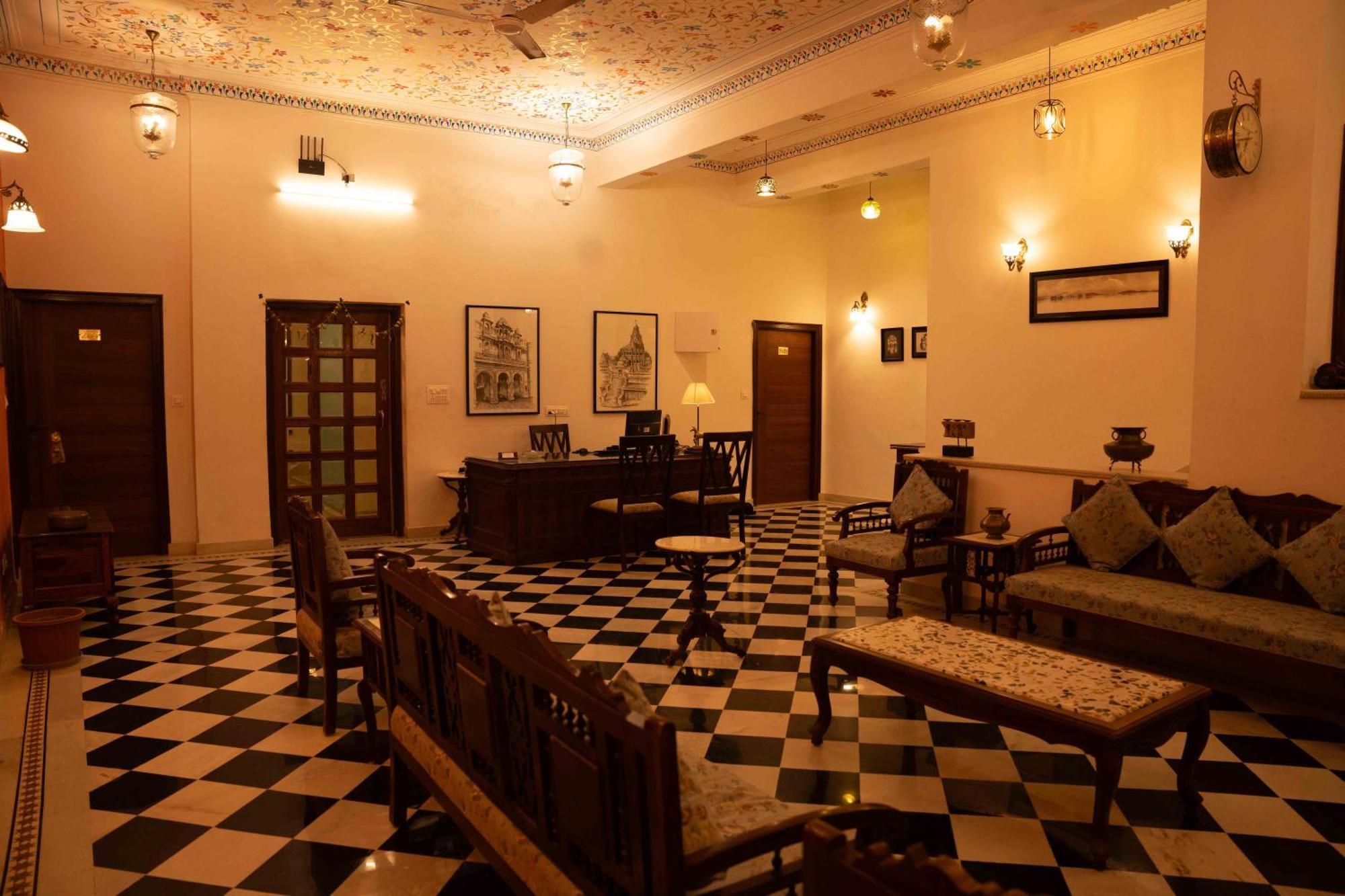 אודייפור Hotel Karohi Villa מראה חיצוני תמונה