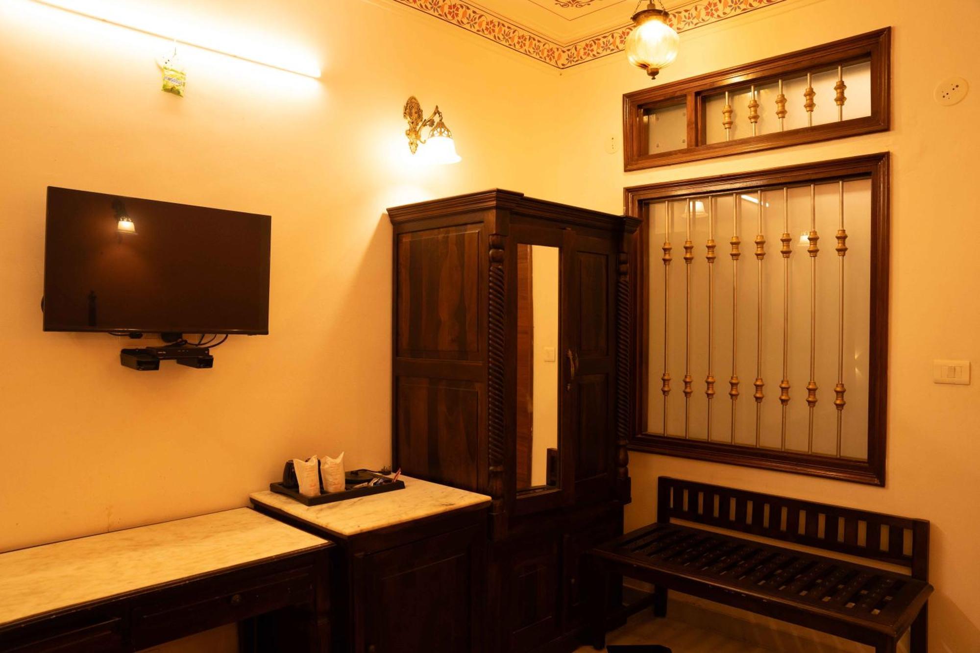 אודייפור Hotel Karohi Villa מראה חיצוני תמונה
